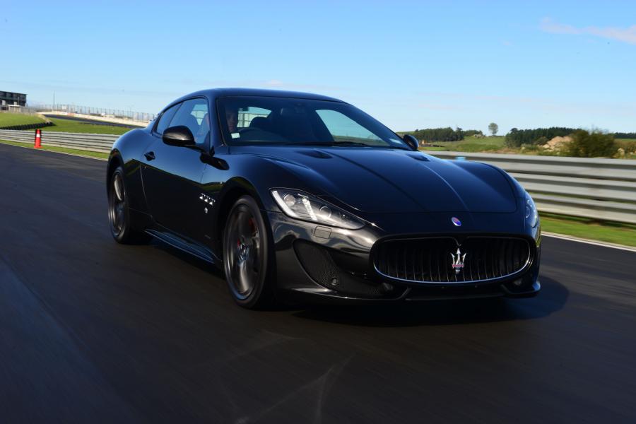 Maserati GranTurismo MC Sportline 2015 года  (фото 3 из 9)